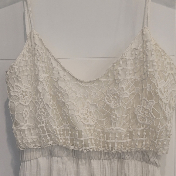 Beautiful summer dress - Picture 3 of 6